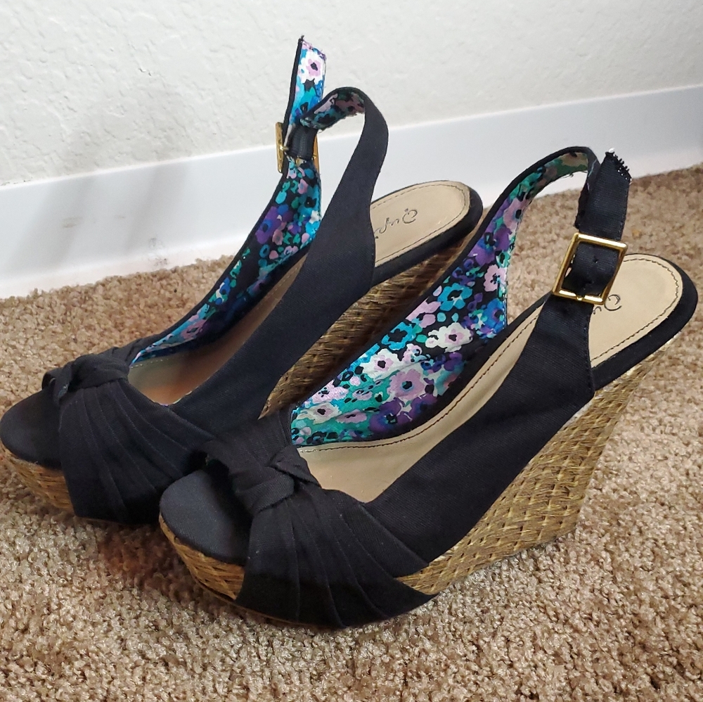 Qupid Wedge Sandals
